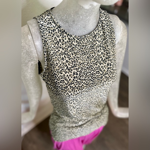 Mark Wong Nark Women’s Sleeveless Leopard Print Top. Size Small - Picture 1 of 16